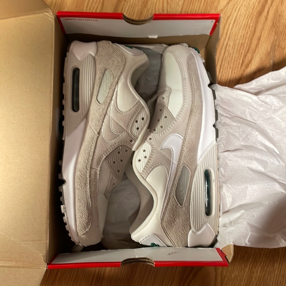 I am selling my Air Max 90’s they are 10.5 size they fit a little big…